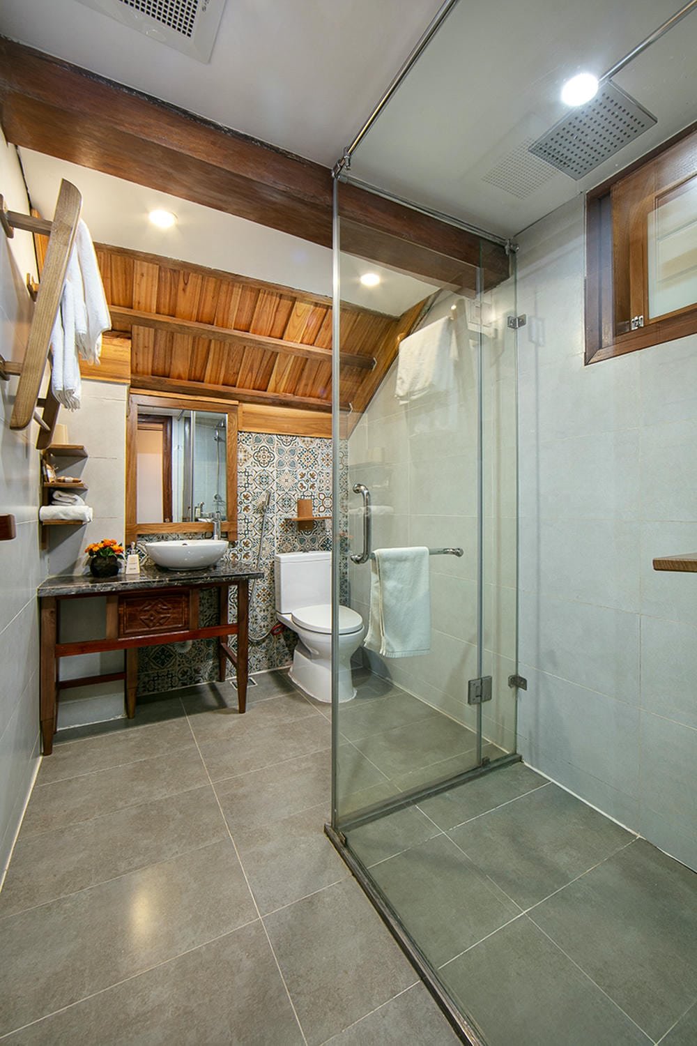 MaichauHideaway_standard-room