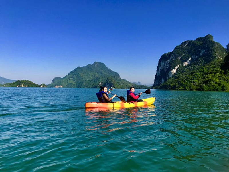 kayak tour